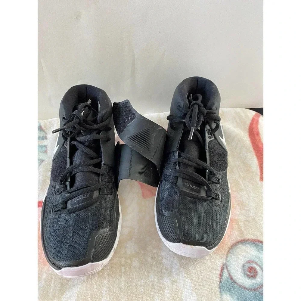 Nike Kyrie 6 Youth Size Athletic US 5.5 Jet Black Lace-Up Sneakers  BQ5599-001